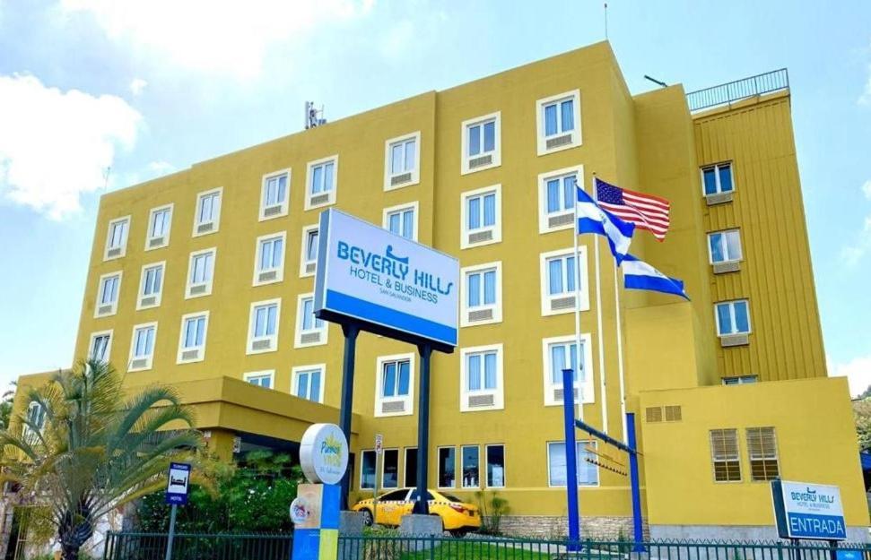 Beverly Hills: Hotel And Business Nuevo Cuscatlan Exteriér fotografie