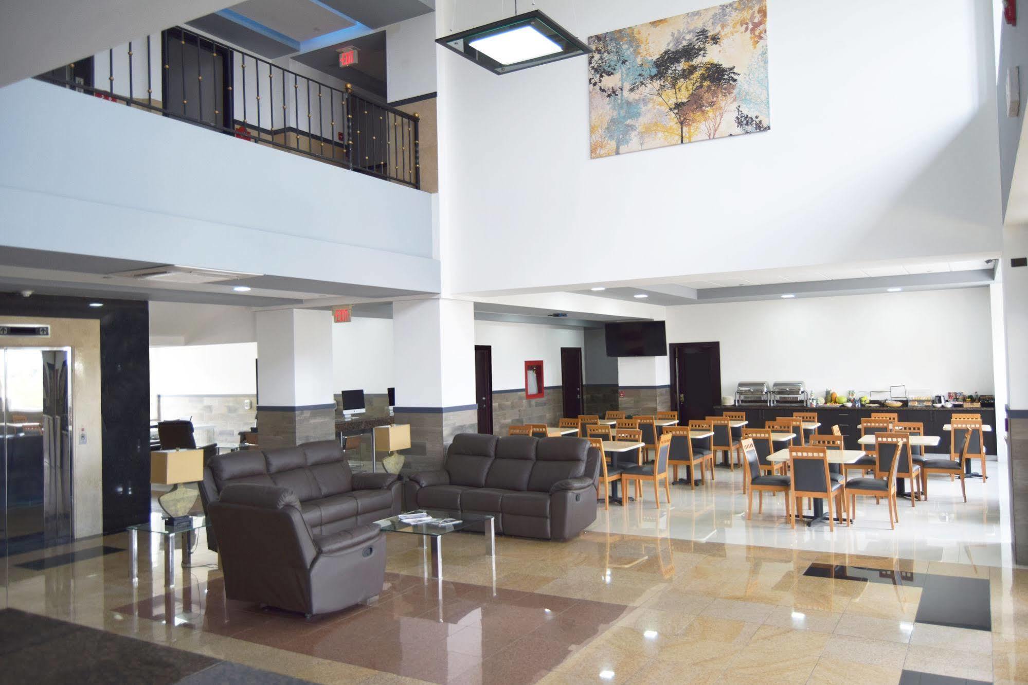 Beverly Hills: Hotel And Business Nuevo Cuscatlan Exteriér fotografie